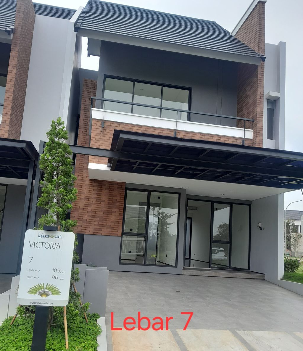 foto tampak rumah tipe Victoria perumahan BUKIT GOLF LAGOON PARK