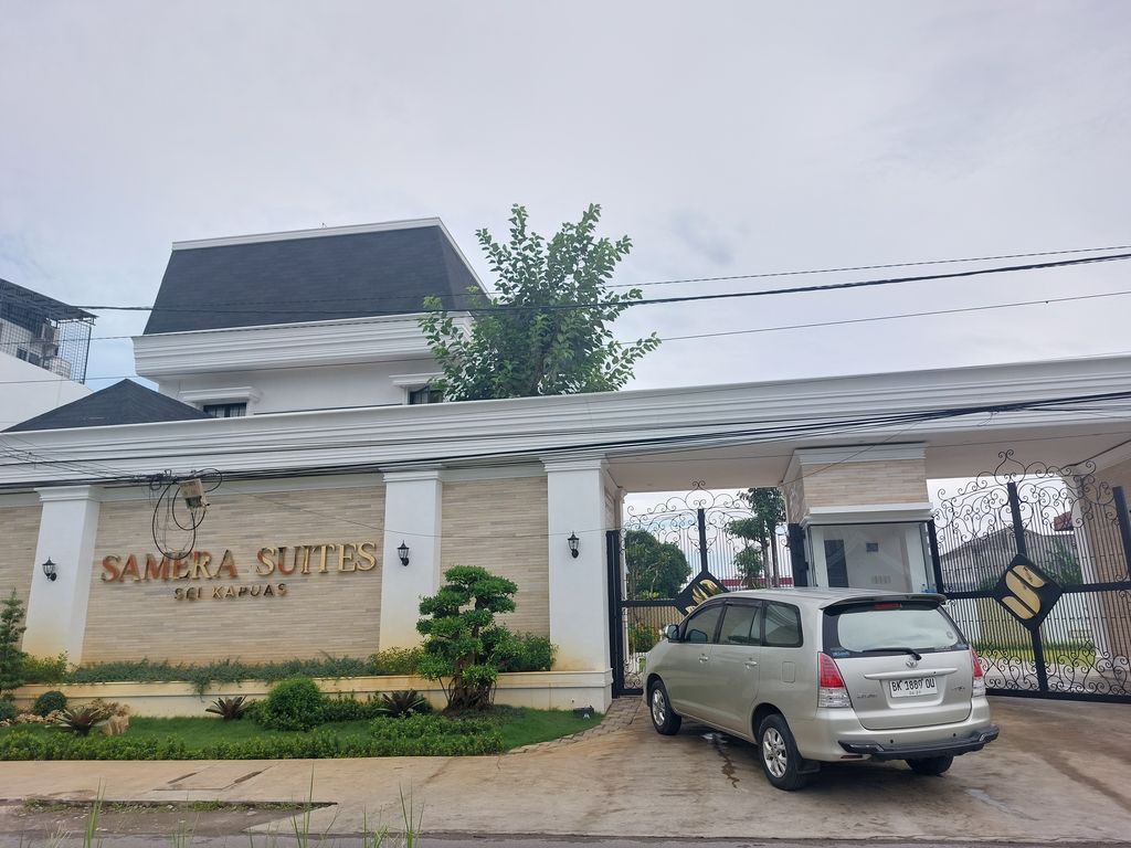 foto gerbang perumahan SAMERA SUITES