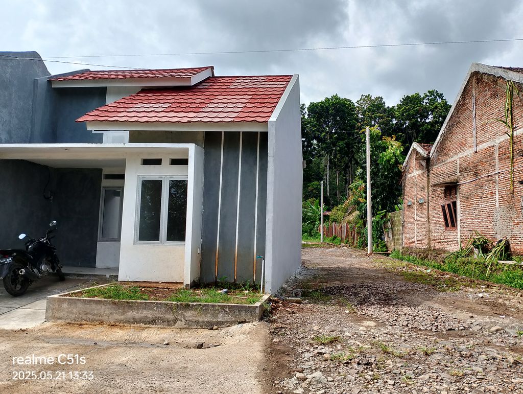 foto gerbang perumahan Grand Wangsa Indah