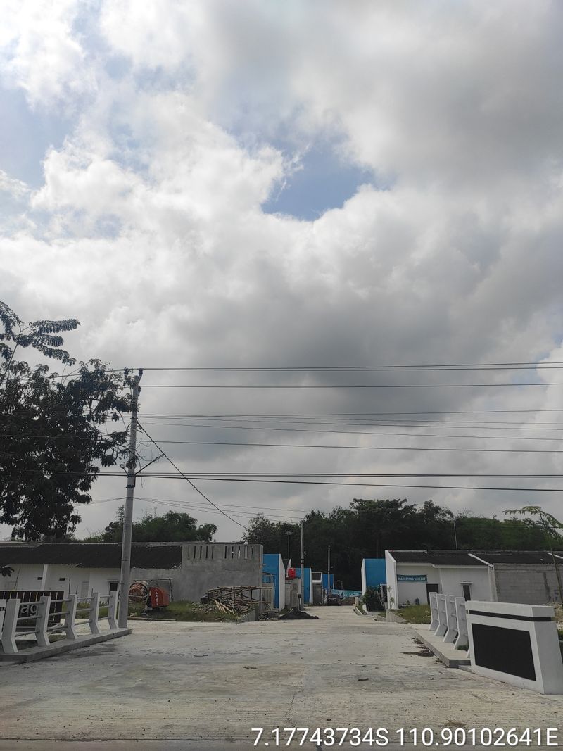 foto gerbang perumahan asteria town village