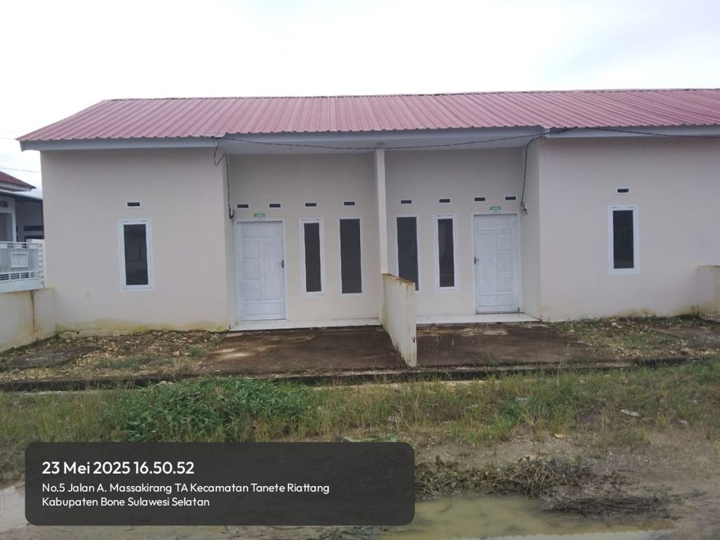 foto tampak rumah tipe 36/72 perumahan GRIYA BUMI MAHKOTA