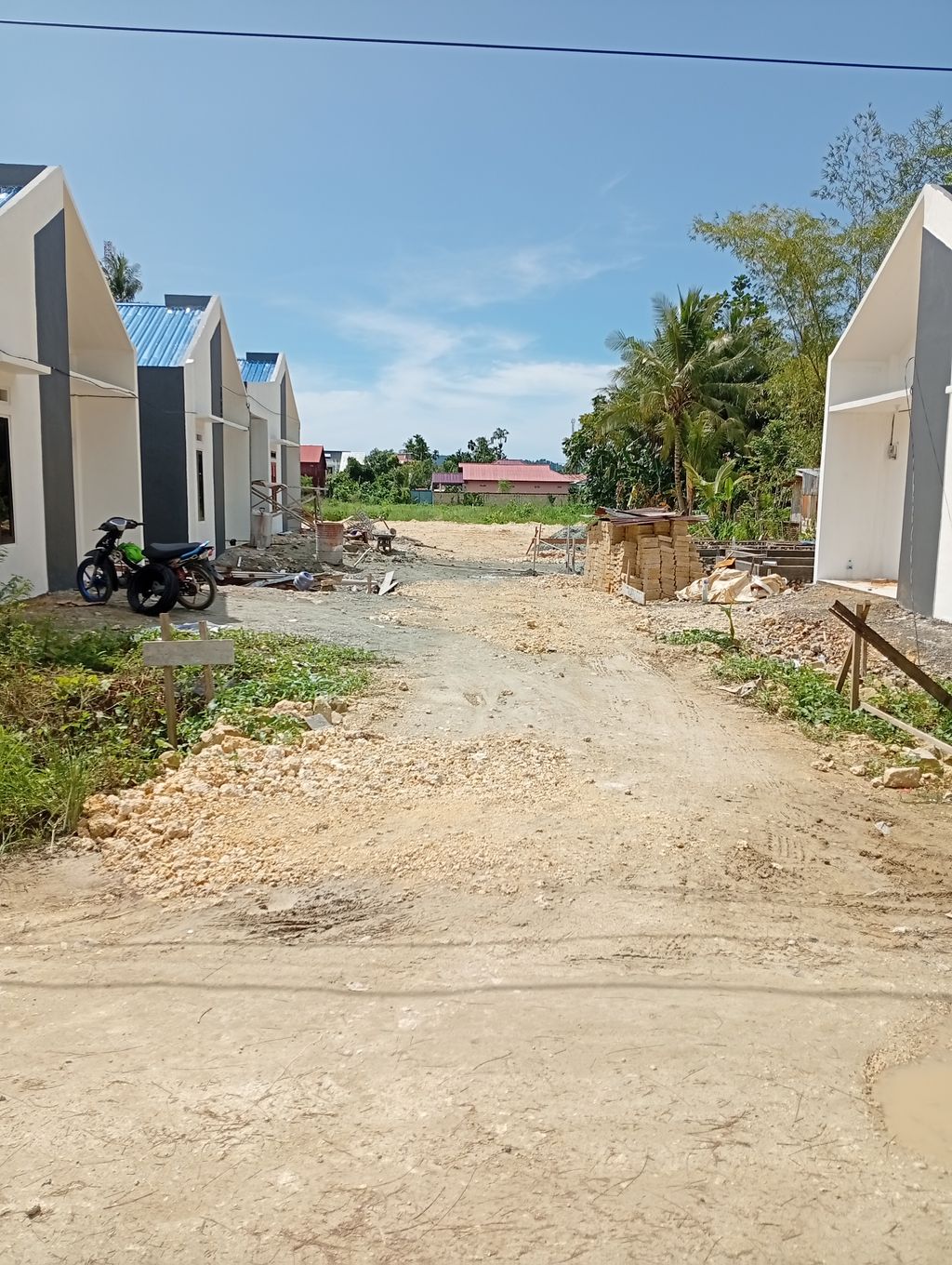 foto posisi tengah perumahan ADISLAND RESIDENCE 2