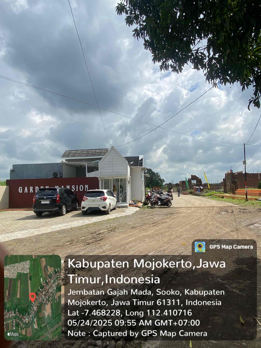 foto gerbang perumahan GARDEN MANSION