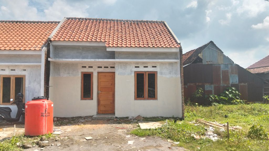 foto contoh rumah perumahan Puri Selokaton