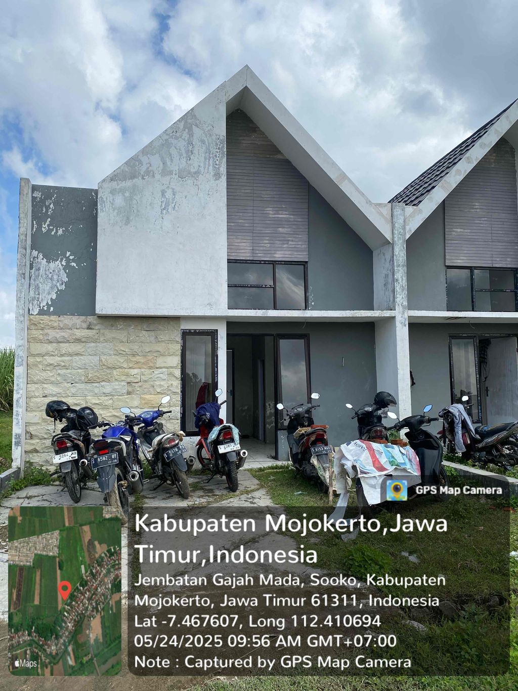 foto contoh rumah perumahan GARDEN MANSION