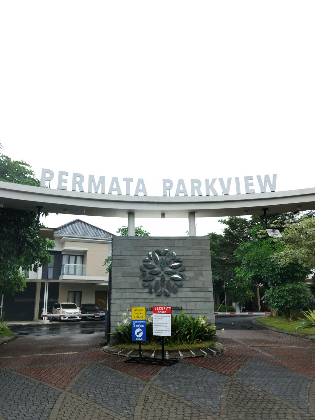 foto gerbang perumahan PERUMAHAN PERMATA PARK VIEW 2