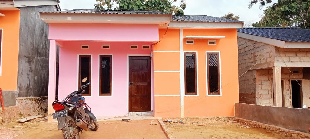 foto tampak rumah tipe 36 HARGA BARU perumahan GRIYA LAND PUUWATU Tahap III