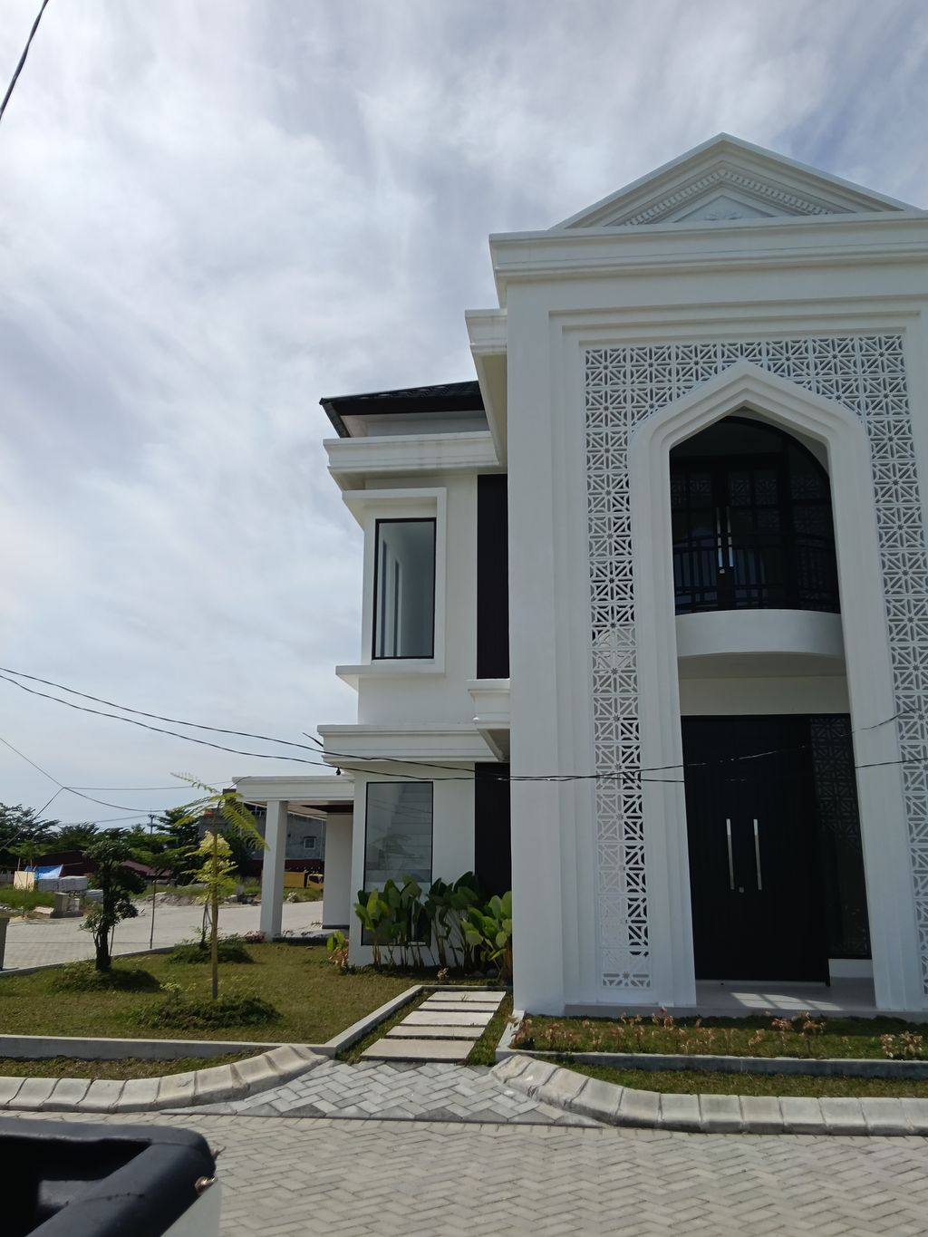 foto tampak rumah tipe 135/180 perumahan HUNIAN SYAR'I AL-HIJRAH