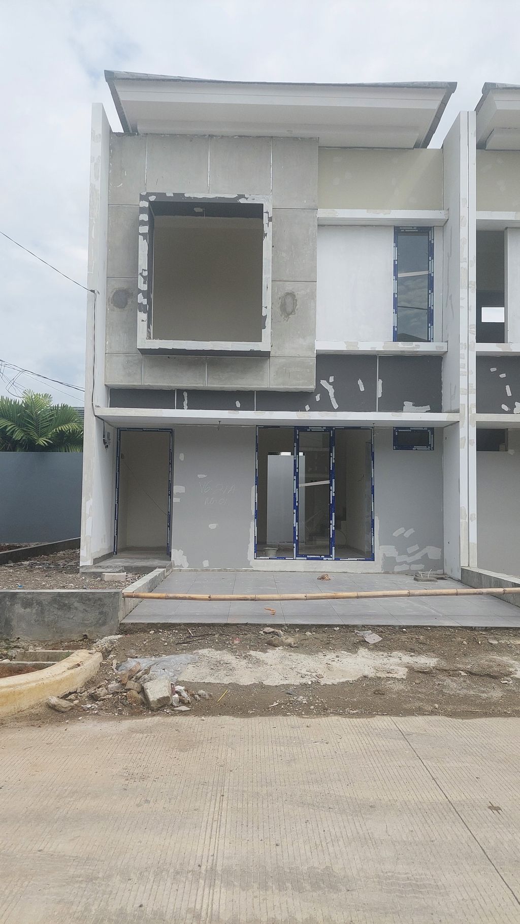 foto tampak rumah tipe SAVONA perumahan VICTORIA GREEN RESIDENCE