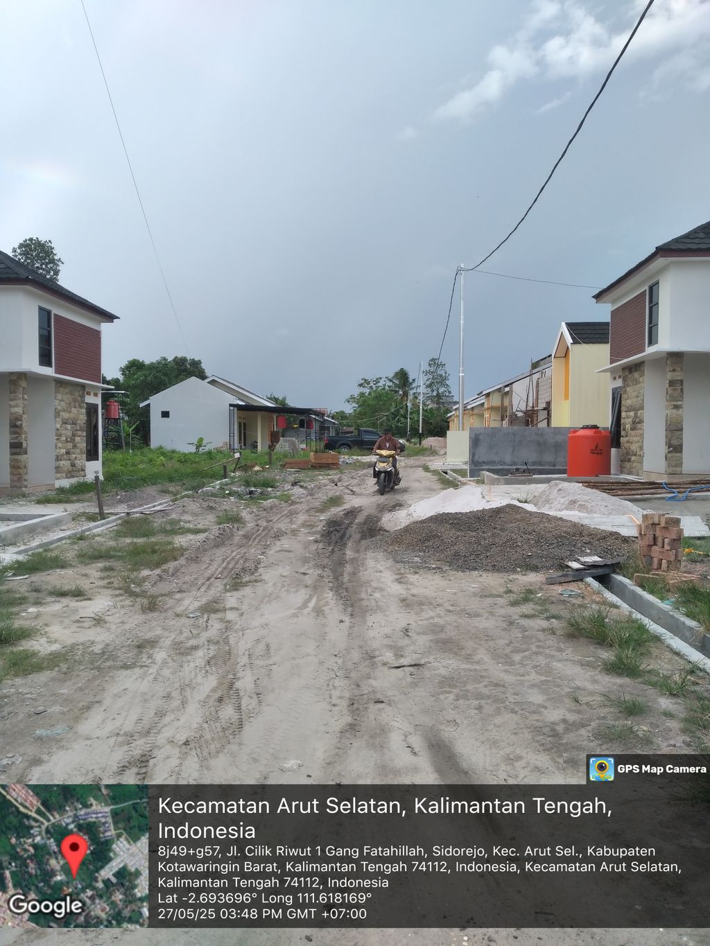 foto gerbang perumahan GREEN HILLS
