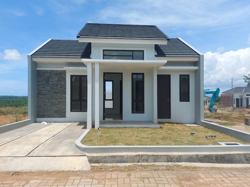 foto tampak rumah tipe 36/80 A5.9 perumahan Tritih Golf Residence