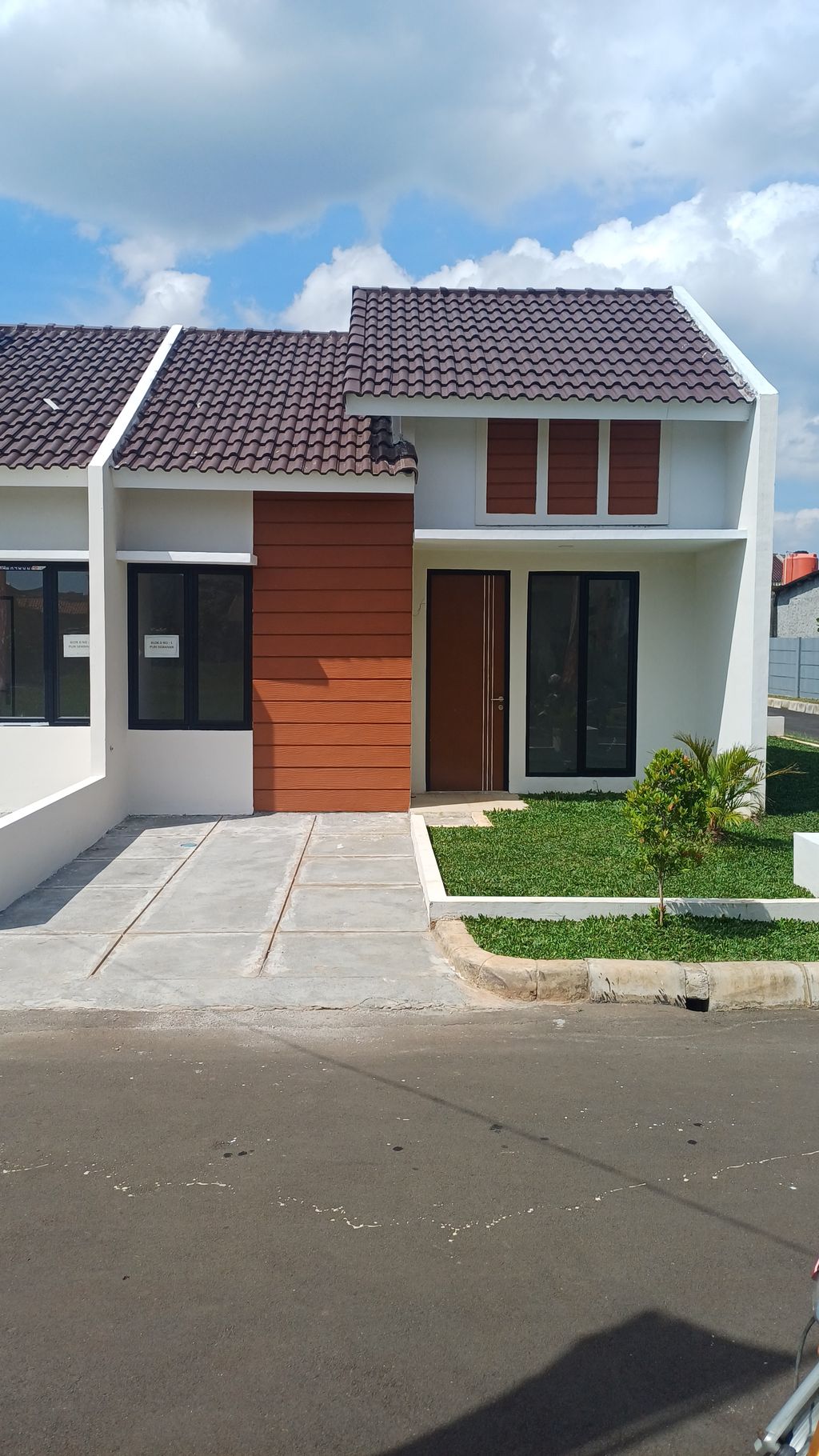 foto contoh rumah perumahan PURI SEMANAN RESIDENCE