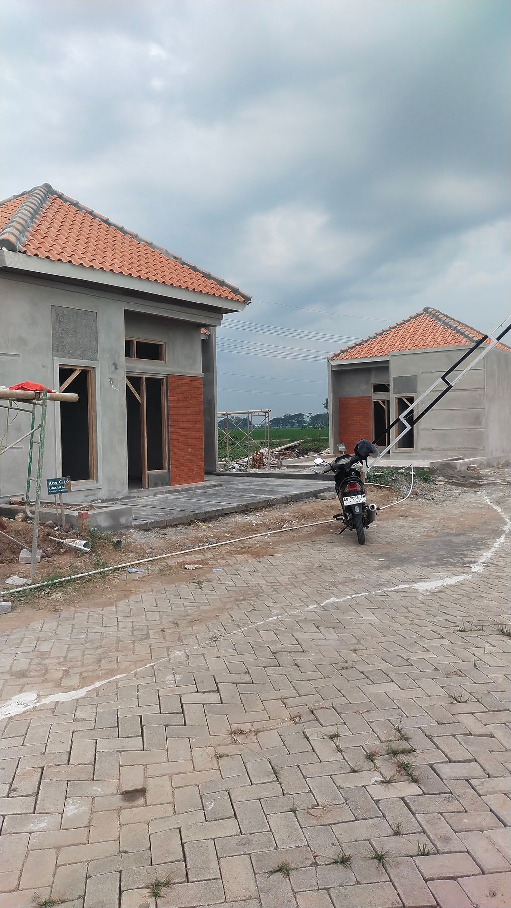 foto posisi tengah perumahan Rosiana Abi Residence