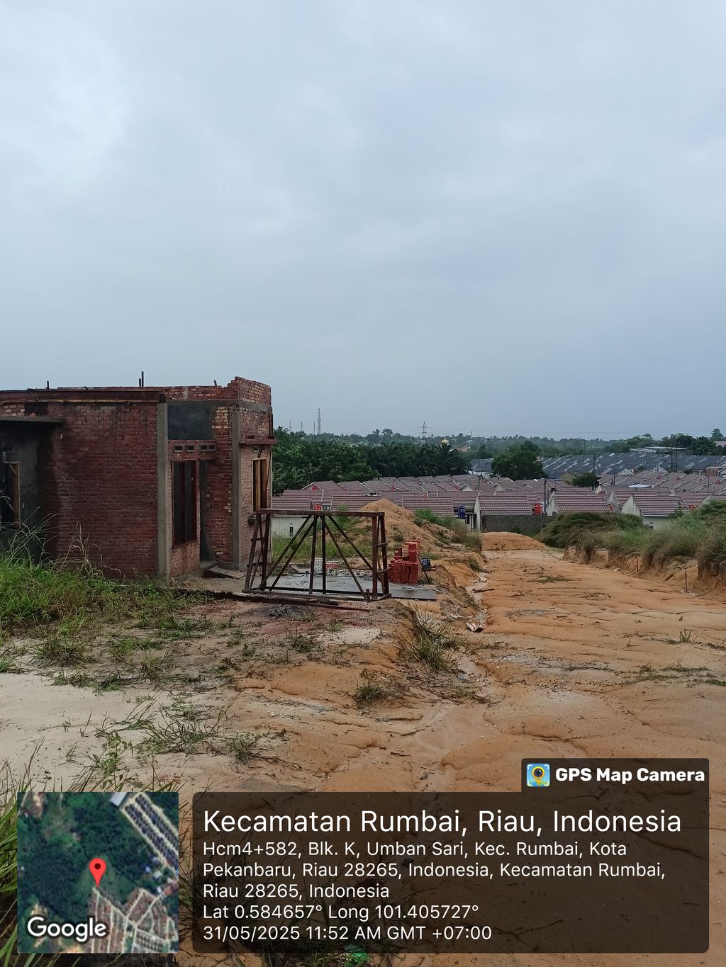 foto posisi tengah perumahan GRIYA HARMONI II
