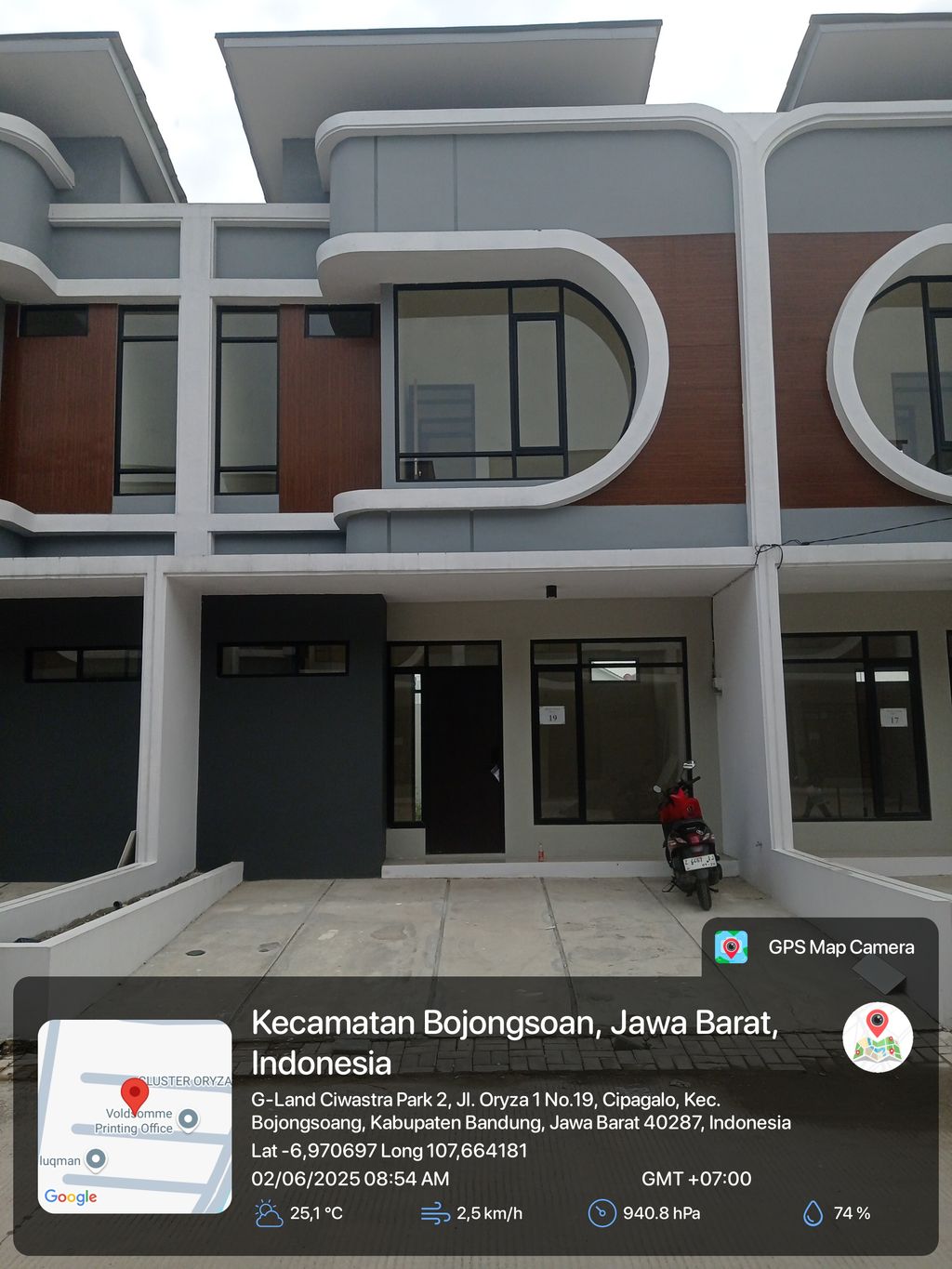 foto tampak rumah tipe 57 Compact High Ceiling (3KT) (644) perumahan G-Land Ciwastra Park 2
