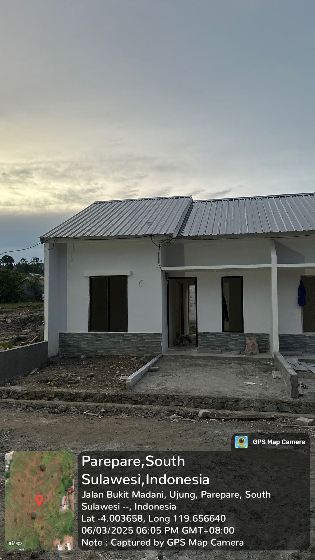 foto contoh rumah perumahan Mekar Town House