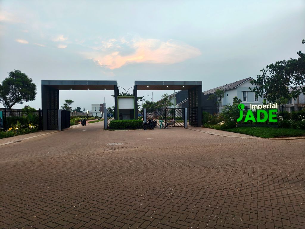 foto gerbang perumahan IMPERIAL JADE