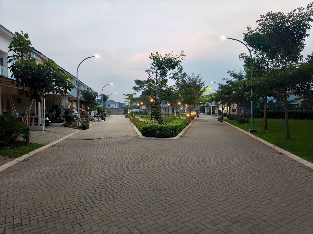 foto posisi tengah perumahan IMPERIAL WOOD