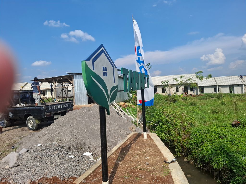 foto gerbang perumahan Nawasena Cluster