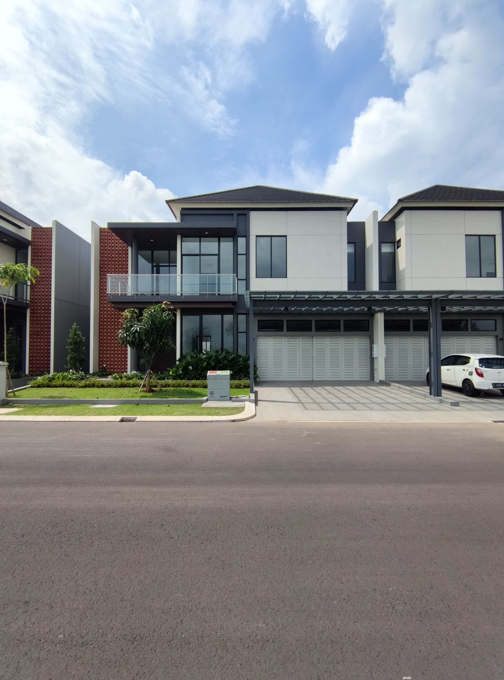 foto tampak rumah tipe HAILEY perumahan SUMMARECON BANDUNG - CLUSTER HILLARY