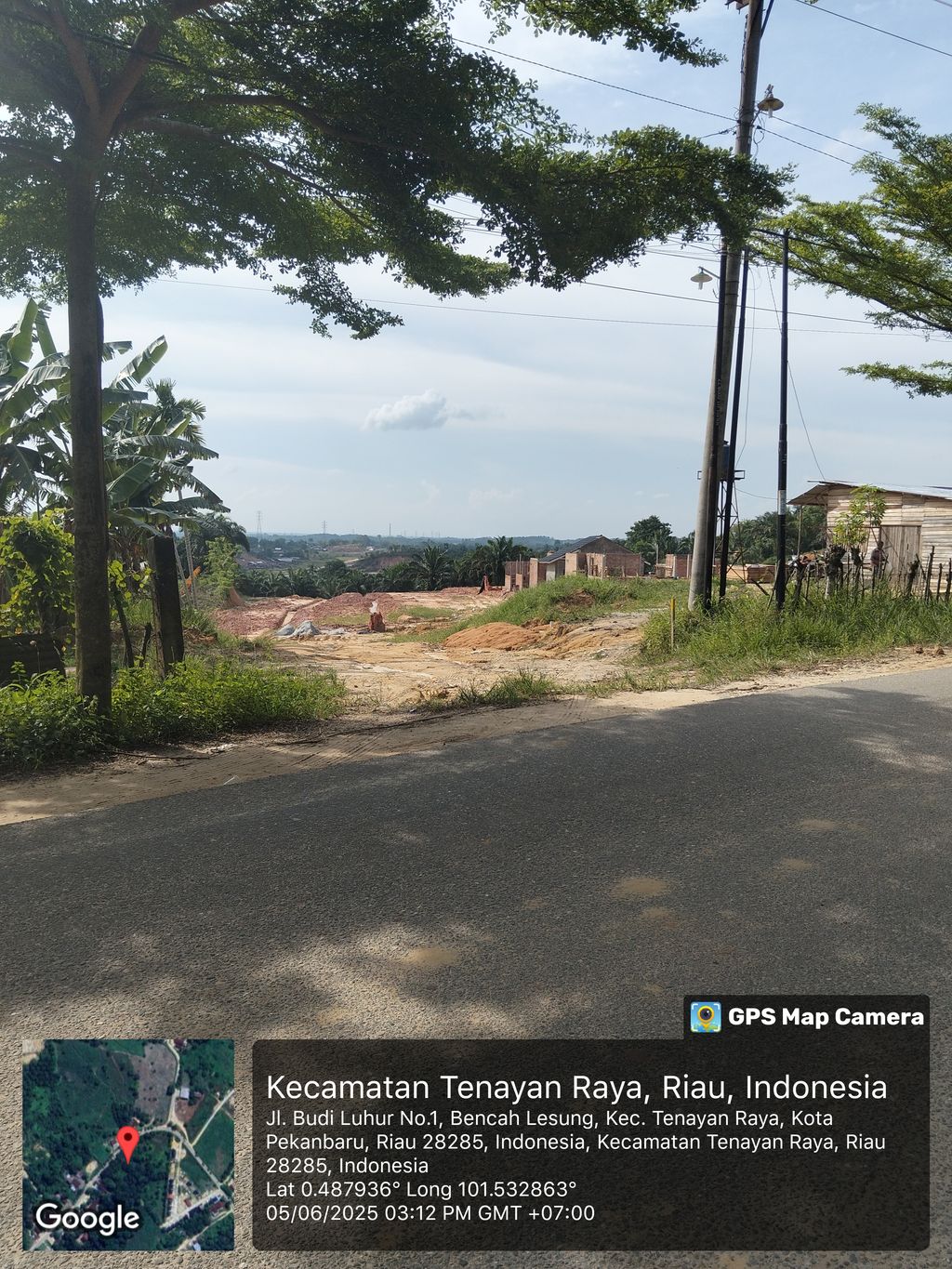 foto gerbang perumahan Lestari Budi Luhur