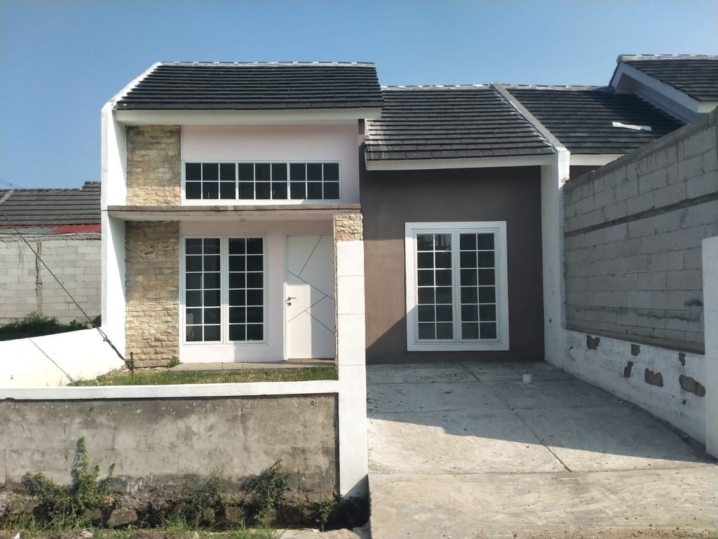 foto tampak rumah tipe Jasmine 45/132 perumahan Grand Melia Residence