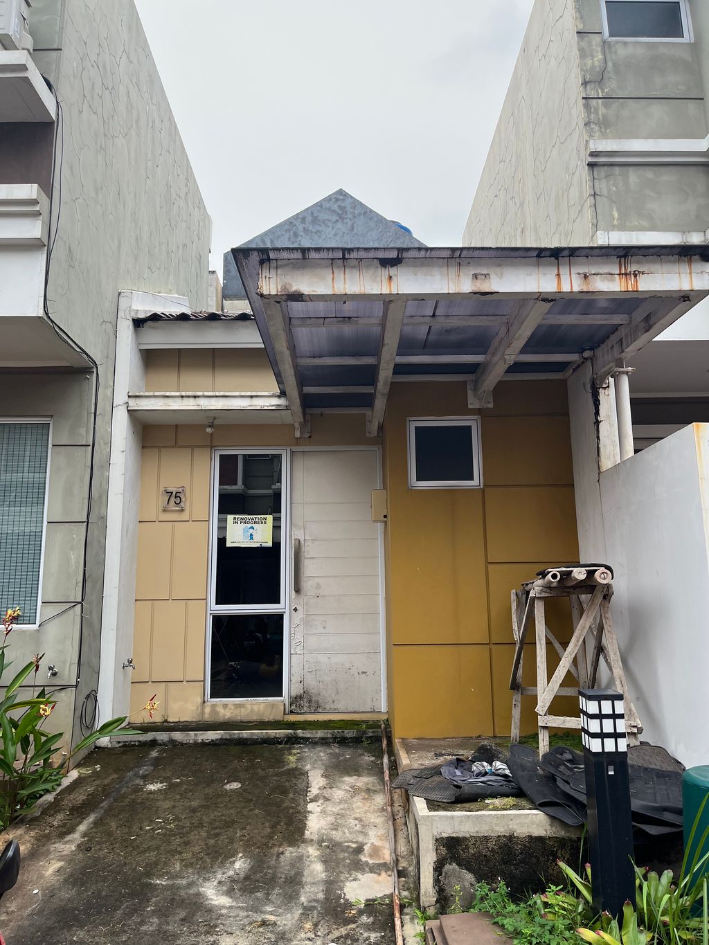 foto tampak rumah tipe ELSTON/75 perumahan CLUSTER AMARILLO VILLAGE