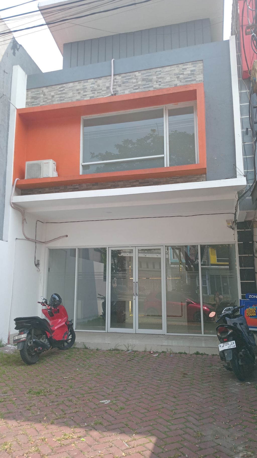 foto tampak rumah tipe Ruko 144/102 perumahan Taman Puri Indah