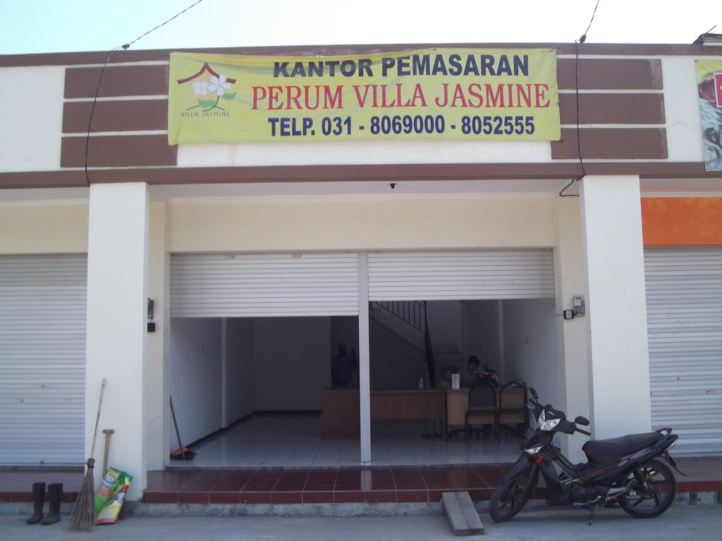 foto tampak rumah tipe RUHA perumahan VILLA JASMINE II