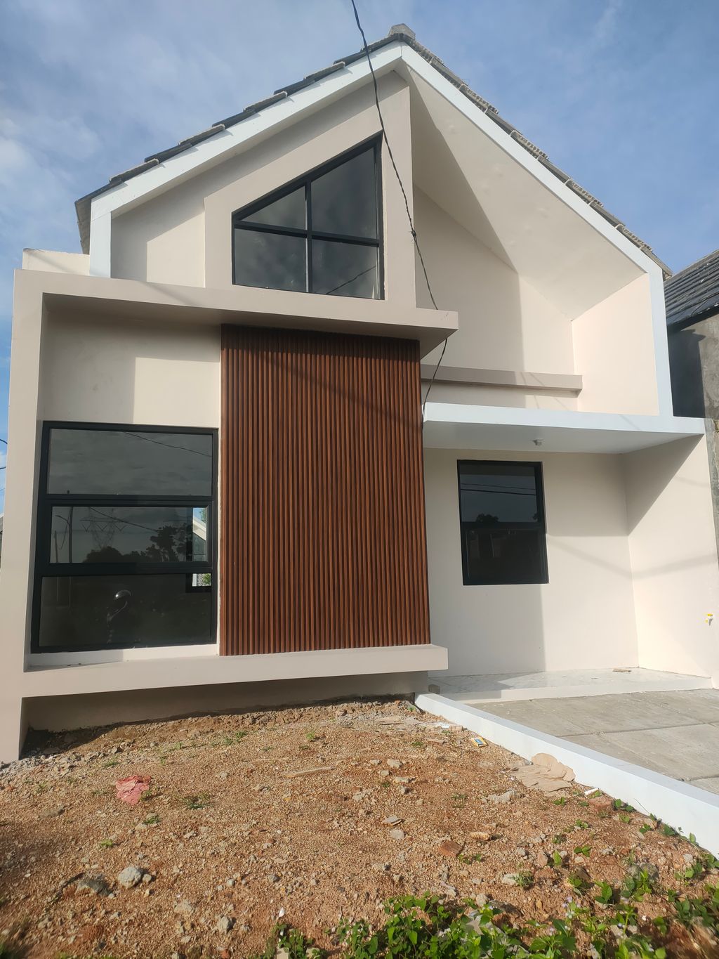foto tampak rumah tipe RUBY 2 perumahan CLUSTER RUBY