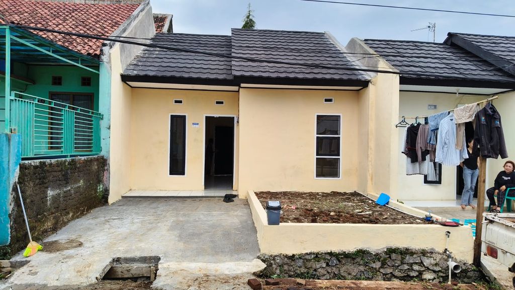 foto tampak rumah tipe subsidi 24/90 perumahan Bandrek Indah