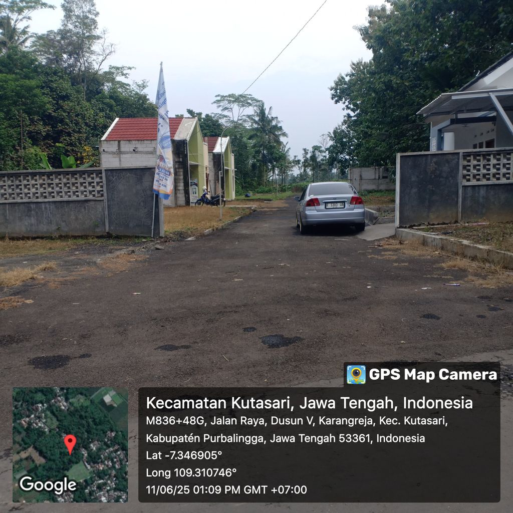 foto gerbang perumahan GRIYA PARADISA KUTASARI