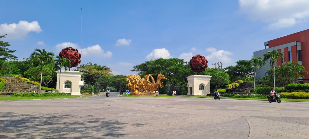 foto gerbang perumahan CITRALAND GAMA CITY 2