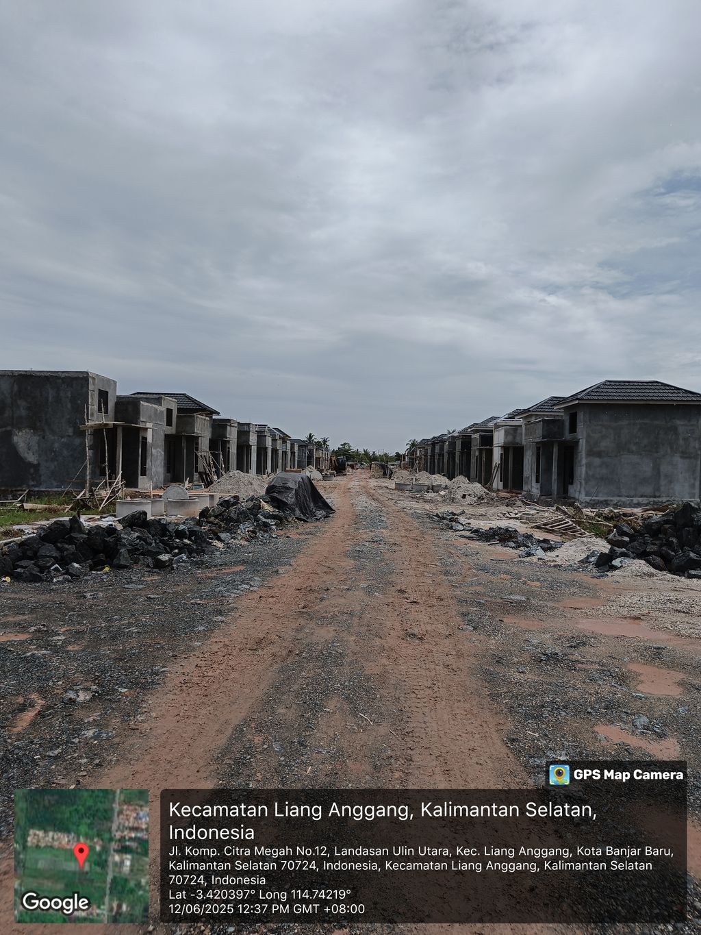 foto gerbang perumahan Golf Sinergia