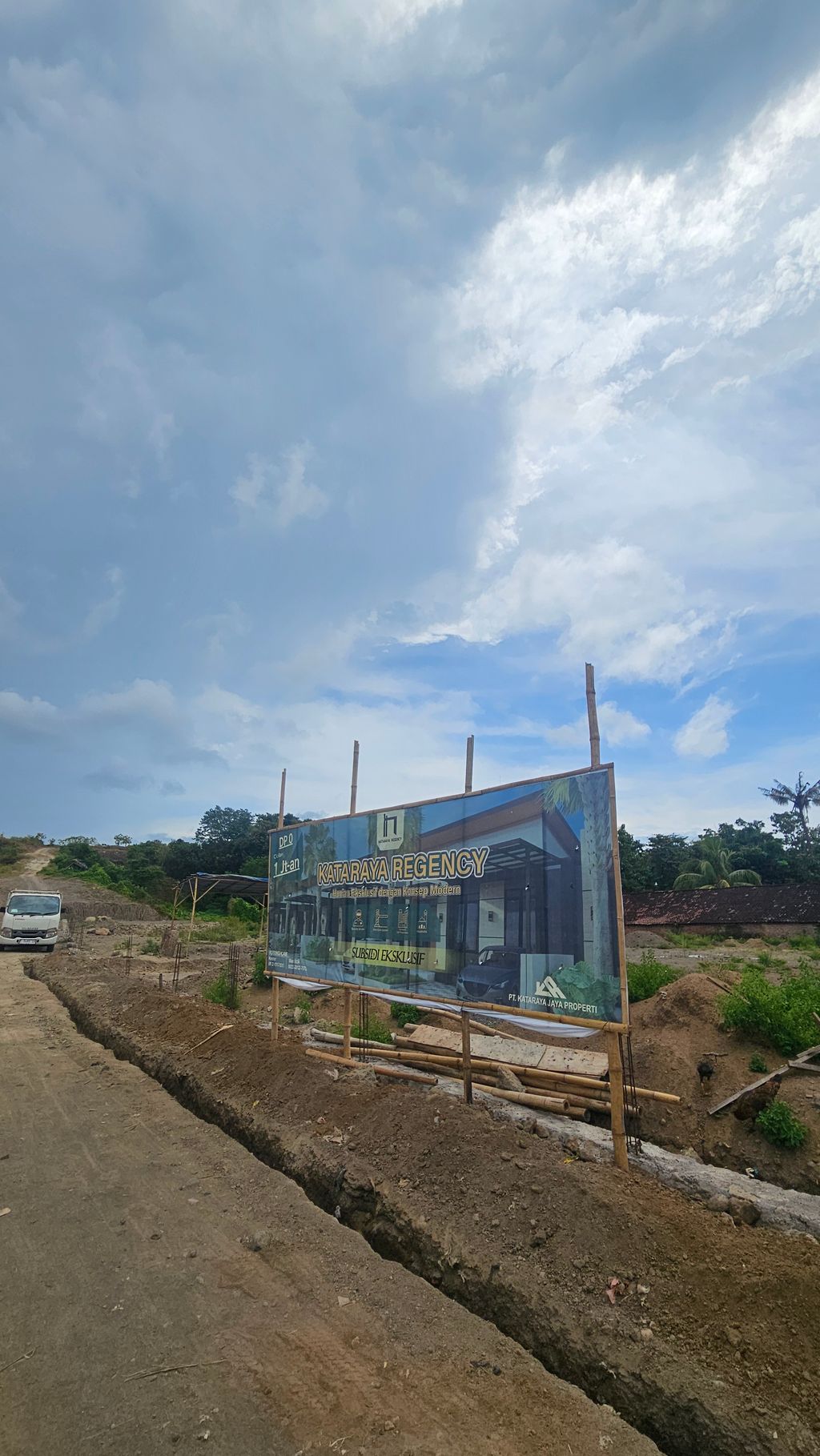 foto posisi tengah perumahan Kataraya Regency