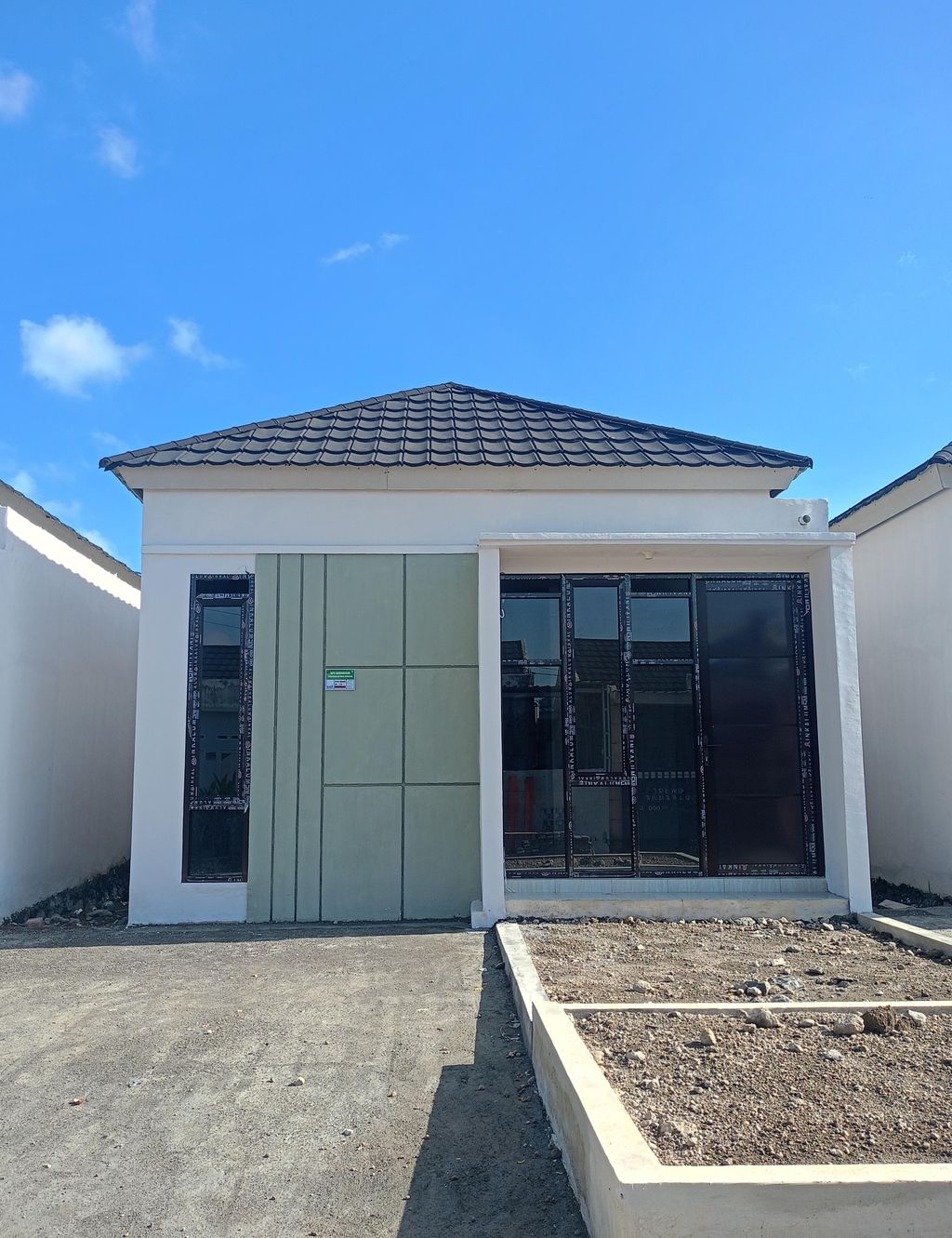 foto tampak rumah tipe 30/84 perumahan PERMATA GARDEN 2 TAHAP 2