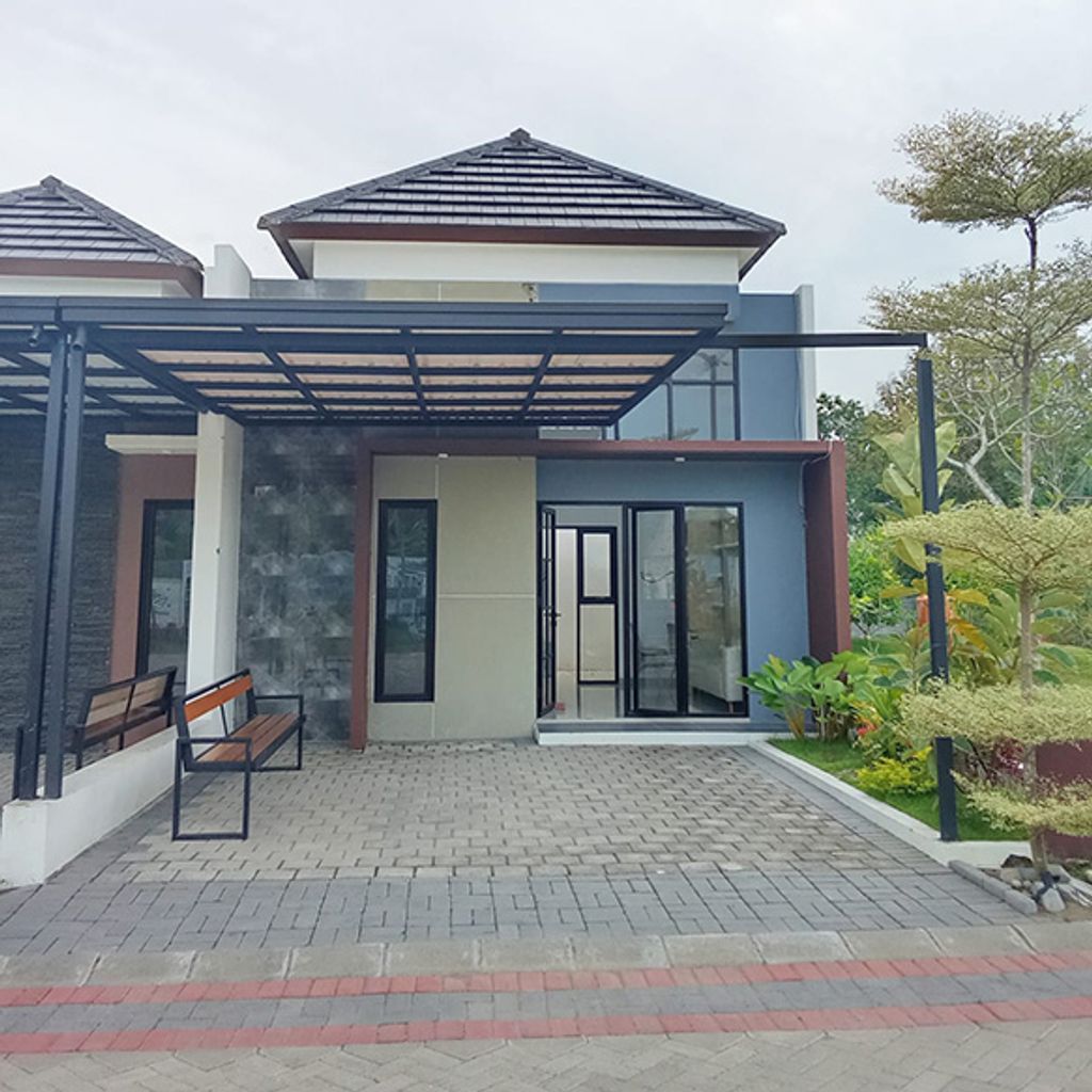 foto tampak rumah tipe 40/72 perumahan GRAND NORTH MENGANTI