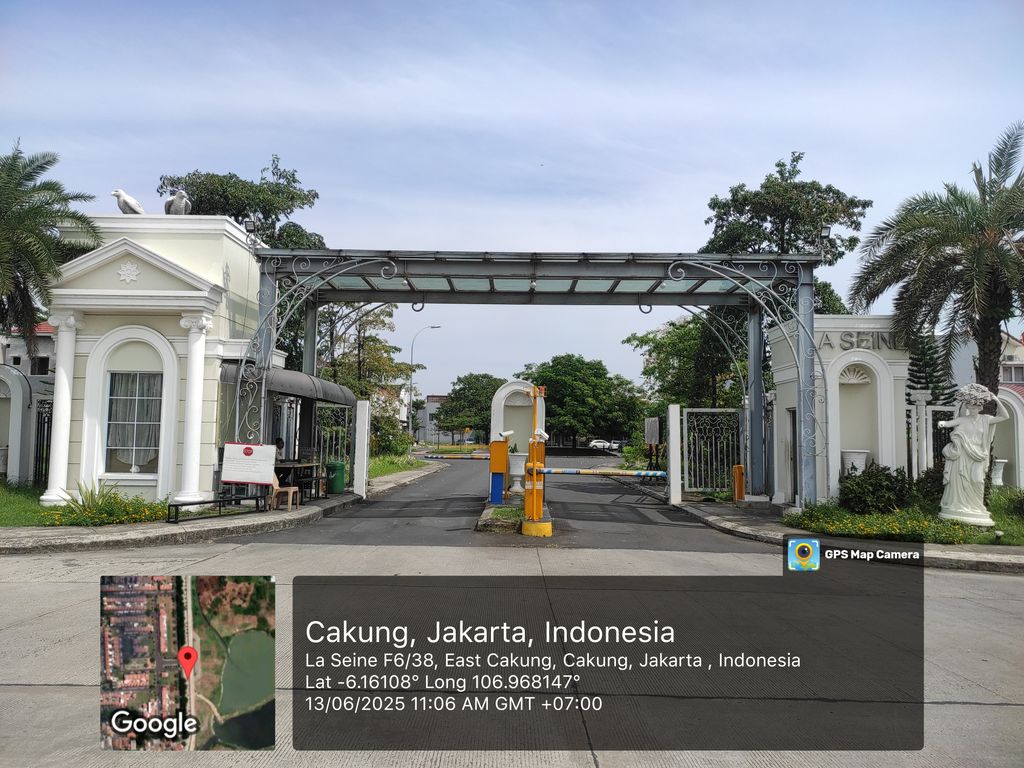 foto gerbang perumahan JAKARTA GARDEN CITY - LA SEINE ESSENCE