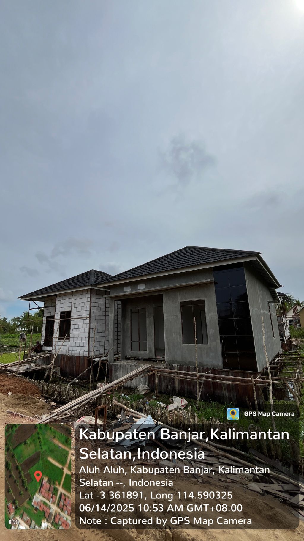 foto contoh rumah perumahan PURI AWANIS 4