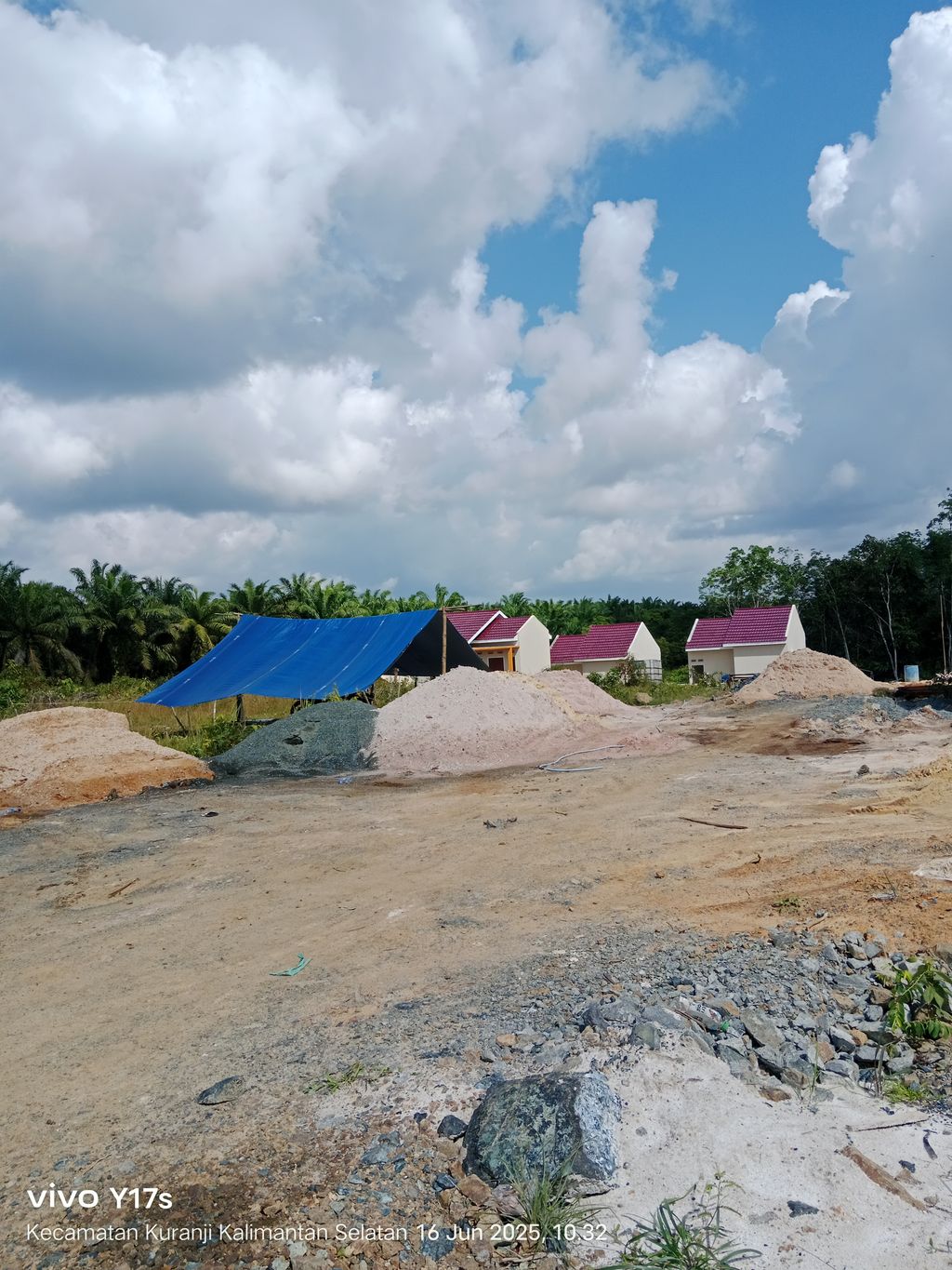 foto posisi tengah perumahan GRAND MUTIARA KURANJI