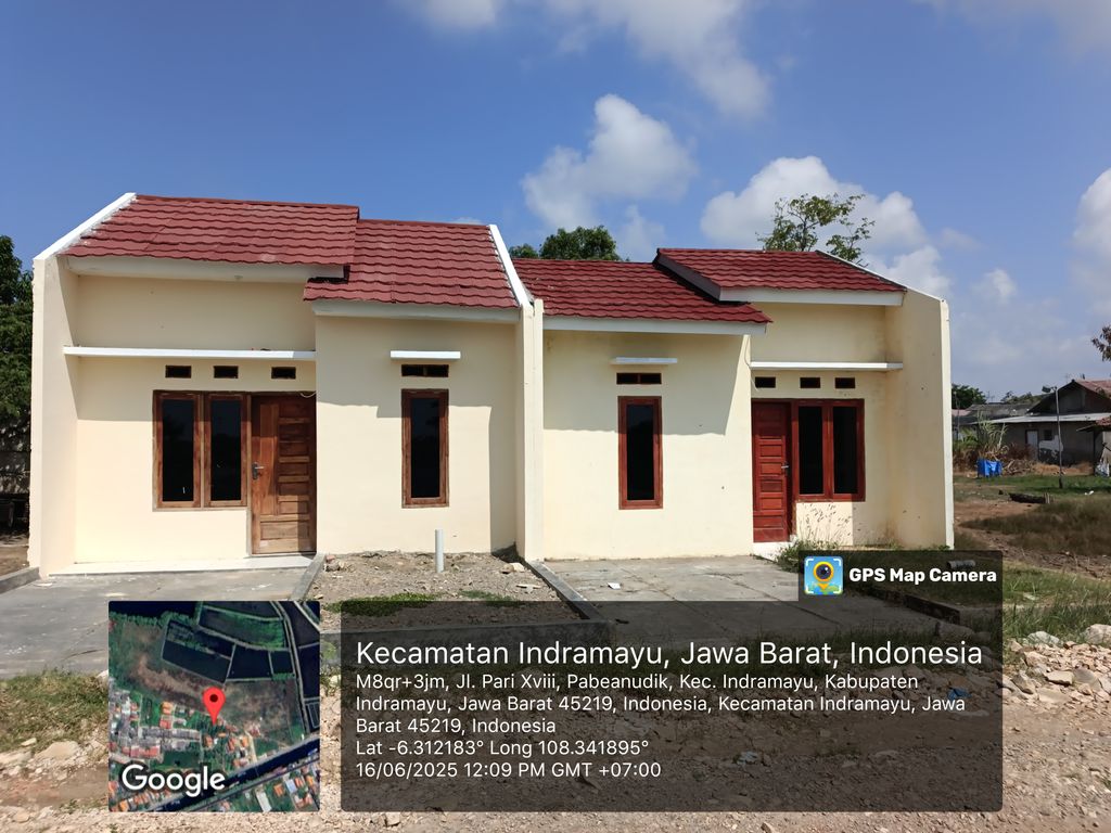 foto tampak rumah tipe 30/60 perumahan GRAHA MANDIRI PABEAN
