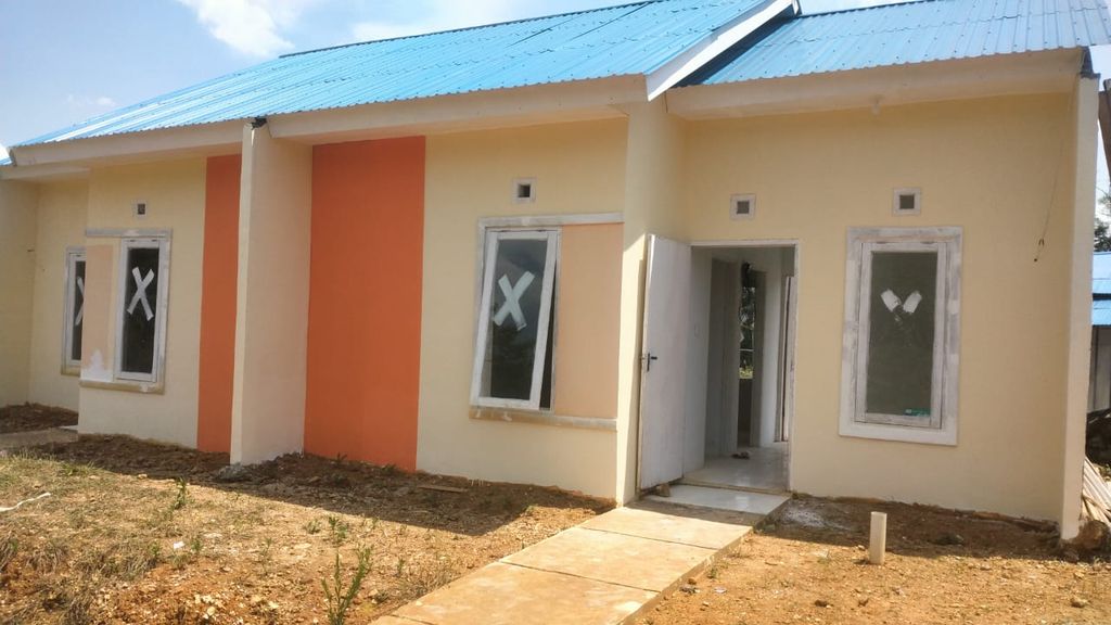 foto tampak rumah tipe ZAMRUD 2 perumahan MERONGA RESIDENCE