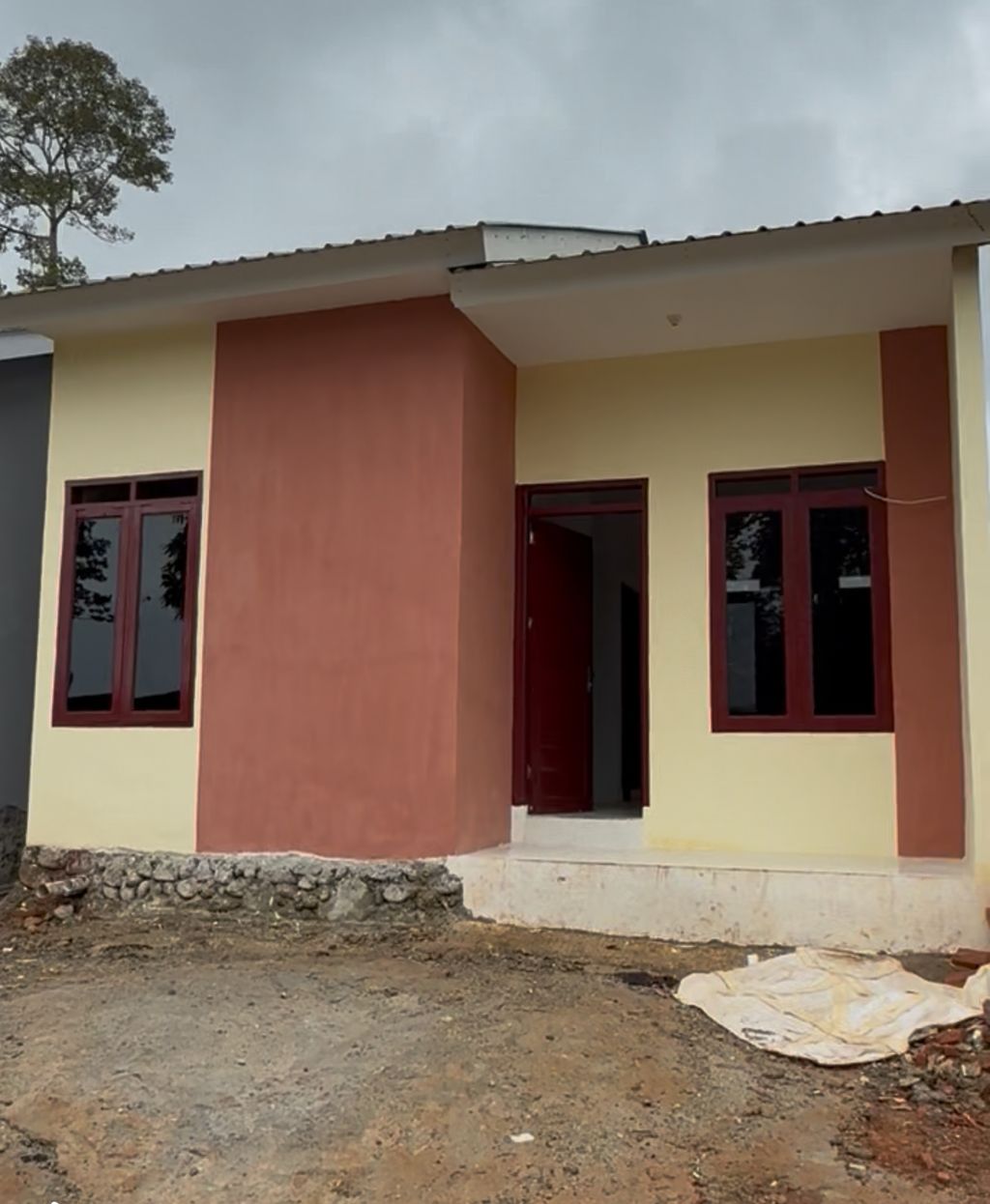 foto tampak rumah tipe 36 perumahan SANAGI RESIDENCE PALOPO