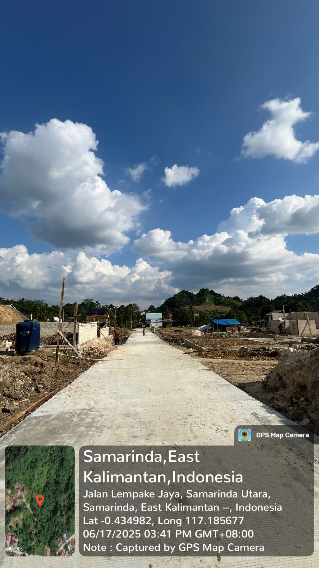 foto posisi tengah perumahan Anger Residence