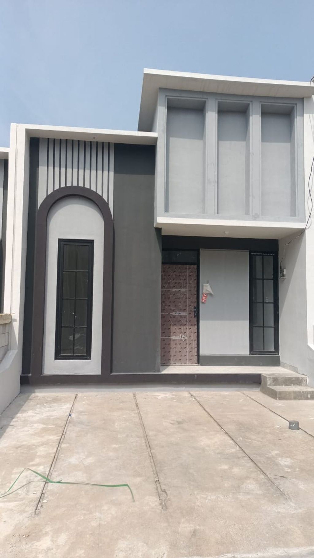 foto tampak rumah tipe 30 1 Lantai Kontur 1m (349) perumahan G-Land Padalarang Valley