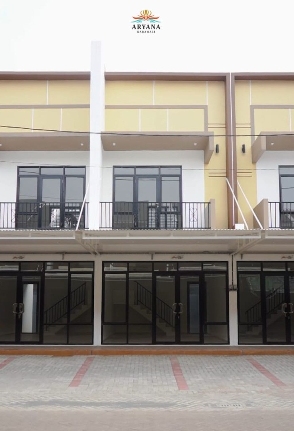 foto tampak rumah tipe RUKO T.65/50 perumahan ARYANA KARAWACI 3