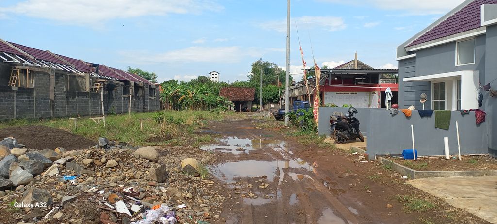 foto posisi tengah perumahan GRIYA ARYA KRENGSENG