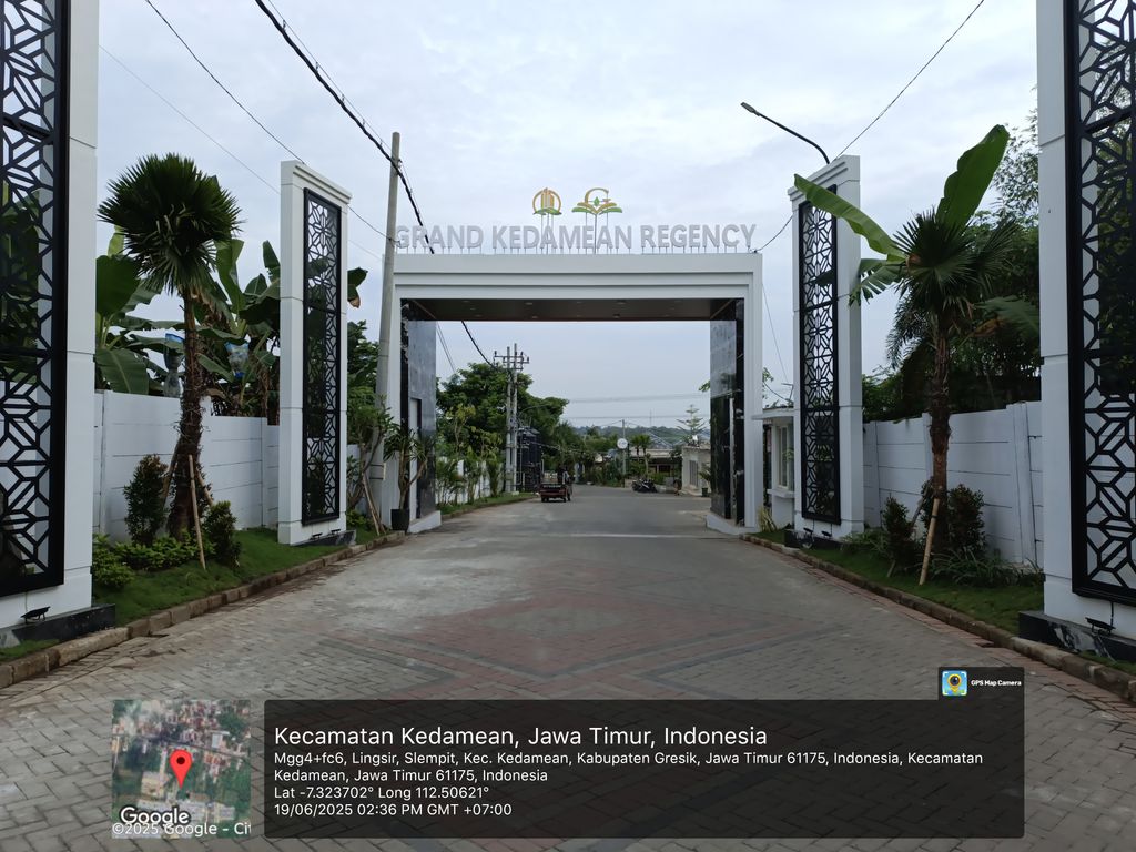 foto gerbang perumahan PERUMAHAN GRAND KEDAMEAN REGENCY TAHAP IV