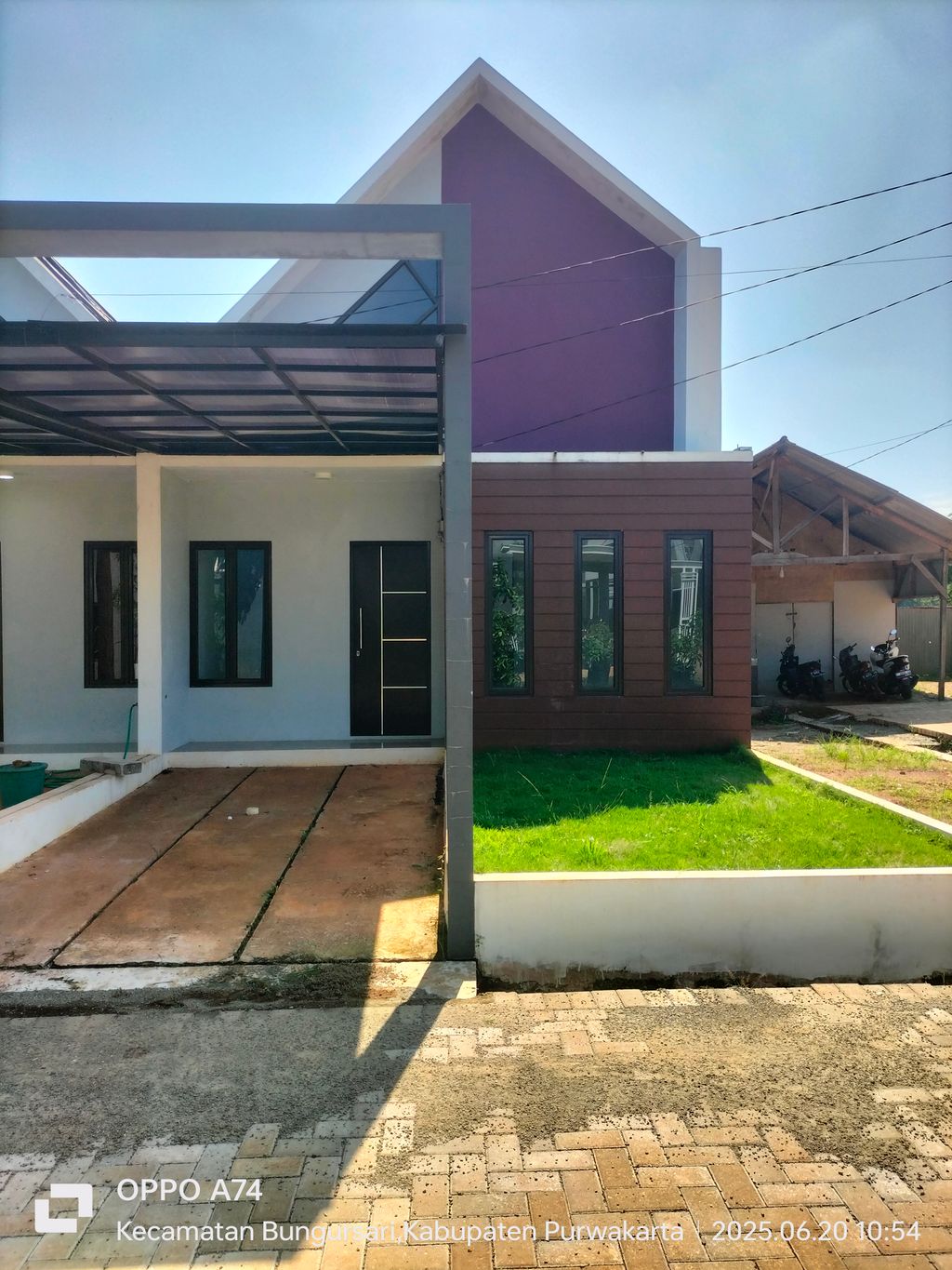 foto tampak rumah tipe T.36/60 perumahan Bumi Purwa Raya Dangdeur Tahap II
