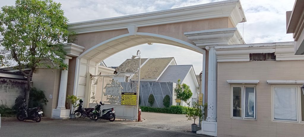 foto gerbang perumahan Gaia Residence Semarang